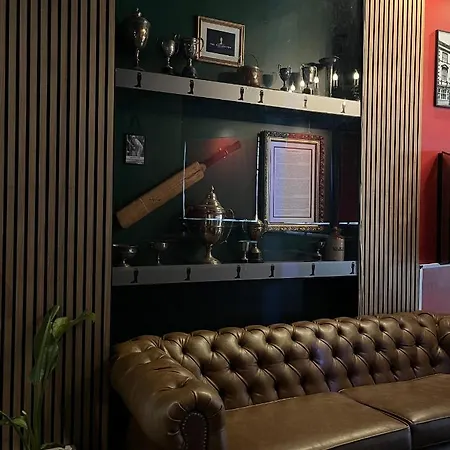 The Wellington - Breakfast Included, Near O2 Academy & Centre Готель 4*